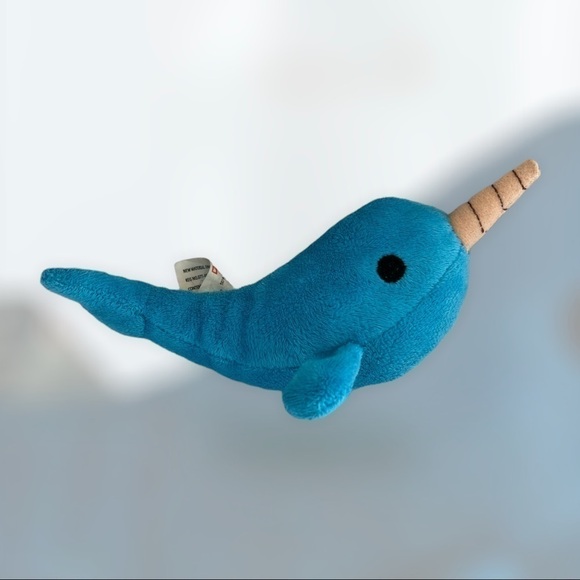 Scholastic Narwal 7 inch plush - Picture 1 of 3